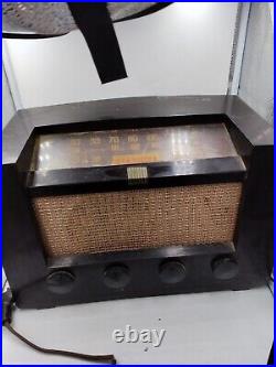 1948 Mid Century Vintage RCA Victor Table Top Tube Radio, Model 8R71 For Parts