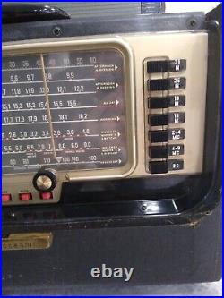 1956 Vintage Zenith Trans-Oceanic Travel Tube Radio Parts or repair