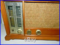 1959 Zenith AM/FM Long Distance Tube Radio Model X334 Vintage Antique Parts