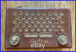 Air-Master Merco Vintage Leather Canvas Portable Transistor Radio. For Parts