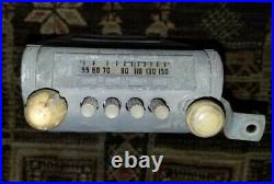 Antique 30's 40's Auto Truck Radio As Is for Parts Vtg Car Radio bakelite knobs