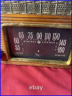 Antique General Electric (P-64J573) Radio 1946 Table Model UNTESTED FOR PARTS