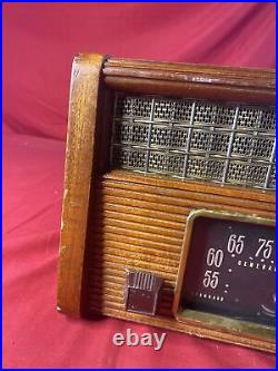 Antique General Electric (P-64J573) Radio 1946 Table Model UNTESTED FOR PARTS