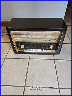 Blaupunkt Riviera 3D German Tube Radio AM FM SW Type 2643 For Parts Or Repair