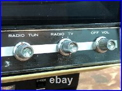 Crown 31 Vintage Transistor TV & FM/AM 2 Band Radio 9TV-304 For Parts