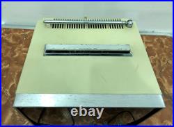 Crown 31 Vintage Transistor TV & FM/AM 2 Band Radio 9TV-304 For Parts