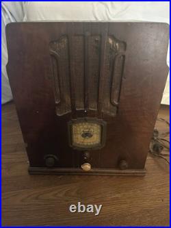FOR PARTS OR NOT WORKING Sparton 536 Tube Tombstone Radio