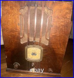 FOR PARTS OR NOT WORKING Sparton 536 Tube Tombstone Radio