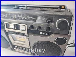 For parts AIWA TPR-820 vintage stereo radio-cassette radio OK mzmr