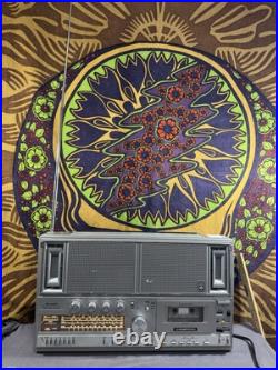 GRUNDIG RR 3000 Stereo Radio FOR PARTS OR REPAIR