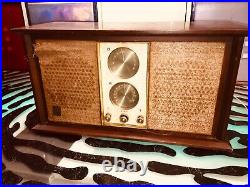 General Electric Radio Reciever 11R22 Vintage Tabletop Decent Parts or Repair