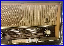 Grundig Radio Model 3262U For Parts or Repair Powers On Great Display