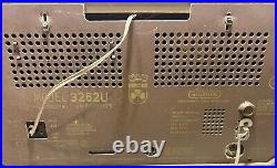 Grundig Radio Model 3262U For Parts or Repair Powers On Great Display