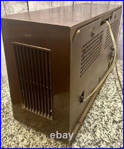 Grundig Radio Model 3262U For Parts or Repair Powers On Great Display