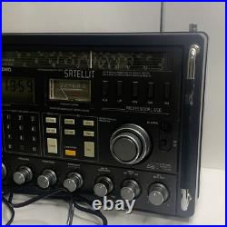 Grundig Satellit Professional 650 Turns On Selling As Is/For Parts