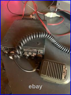 ICOM IC-35 UHF Transceiver Vintage Radio Equipment Collector Item Parts B495