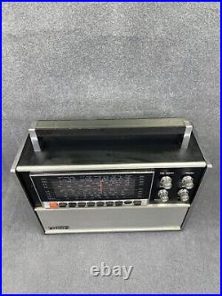 LLOYDS 9n11b-120a SOLID STATE EIGHT BAND WORLD RADIO RECEIVER Japan PARTS ONLY