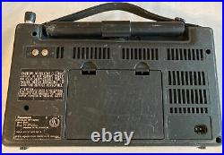 Panasonic RF-2200 8 Band Short Wave Superheterodyne Radio -for parts/not working