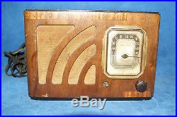 Philco Vintage Table Radio Model 38-12 Art Deco 11.5 Powers on Parts or Restore