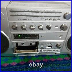 Phillips D8614/05 stereo Radio Cassette vtg Made in Austria for parts