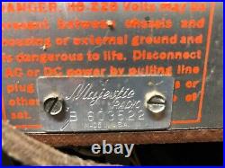 RARE ANTIQUE VINTAGE MAJESTIC MODEL G1-426 CH Tube Radio For Parts or Repair