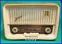 Rare Telefunken Jubilate 5161W AM/FM/SW Radio-AM Works, for Parts/Repair