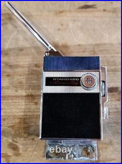 STANDARD SR-Q460F AM / FM Transistor Radio Unverified Working Order. Parts Only