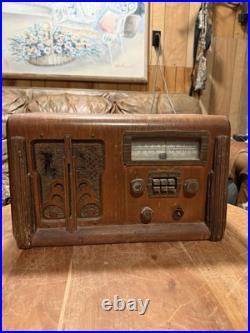 Silvertone Push Button Tube Radio Model 6122 PARTS OR REPAIR