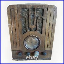 Silvertone Tube Radio Model 4564 Vintage 1930's turns on as is parts