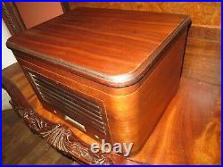 Silvertone vintage record player radio for repairs/parts