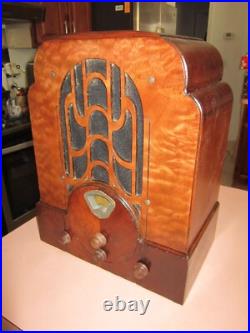 Stewart Warner Tombstone Deco Antique Radio, May Not Be Fully Functional, Parts