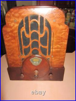 Stewart Warner Tombstone Deco Antique Radio, May Not Be Fully Functional, Parts
