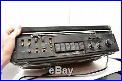 VINTAGE BOOMBOX SANYO M9990 1979 RADIO CASSETTE PLAYER AM/FM Parts repair