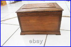 VINTAGE EMERSON TUBE RADIO IN WOODEN TREASURE CHEST Carved FOR REPAIR OR PARTS