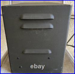 VINTAGE R-100/URR WWII Military Radio Receiver. For Parts or Repair