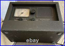 VINTAGE R-100/URR WWII Military Radio Receiver. For Parts or Repair