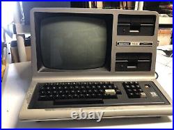 VINTAGE RADIO SHACK TRS-80 COMPUTER MODEL 3 Rare Portable 26-1065 Micro Parts