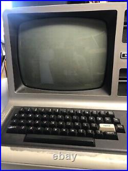 VINTAGE RADIO SHACK TRS-80 COMPUTER MODEL 3 Rare Portable 26-1065 Micro Parts