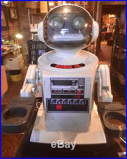 VINTAGE- Radio Shack Robie Sr Robot 1980's UNTESTED FOR PARTS & RESTORATION