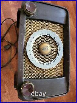 VINTAGE Zenith Antique Radio TUBE CHASSIS 6G05 parts or repair Complete
