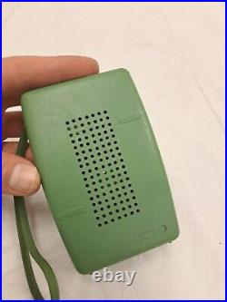 VTG RARE BROWNEN C-600 Green Portable Transistor AM Pocket Radio PARTS/REPAIR
