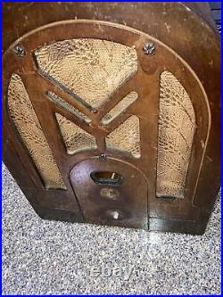 Vintage 1930s RCA Victor Model 4T Cathedral Radio For Restoration/ Parts