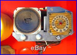 Vintage 1940's Fada 1000 Butterscotch Radio For Parts Or Display Only LOOK READ