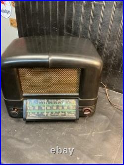Vintage 1940s RCA Victor 691 Table Top Bakelite Tube Radio -PARTS REPAIR