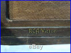 Vintage 1940s RCA Victor PORTABLE Tube Radio UNTESTED FOR PARTS DISPLAY