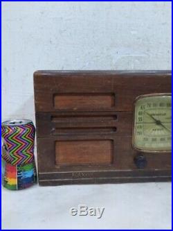 Vintage 1940s RCA Victor PORTABLE Tube Radio UNTESTED FOR PARTS DISPLAY