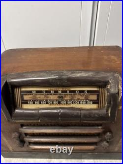 Vintage 1941 PHILCO table top Radio Model 42-124 code 121 For Parts