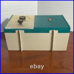 Vintage 1950s ZENITH Royal 900 Turquoise Transistor Radio for Parts / Untested