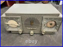 Vintage 1956 Zenith Tube Radio AM FM Clock Model Z733 -All New Inside Parts
