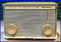 Vintage 1961 MCM Motorola A15W Ivory Shell Tube Radio WORKS PARTS/REPAIR RARE